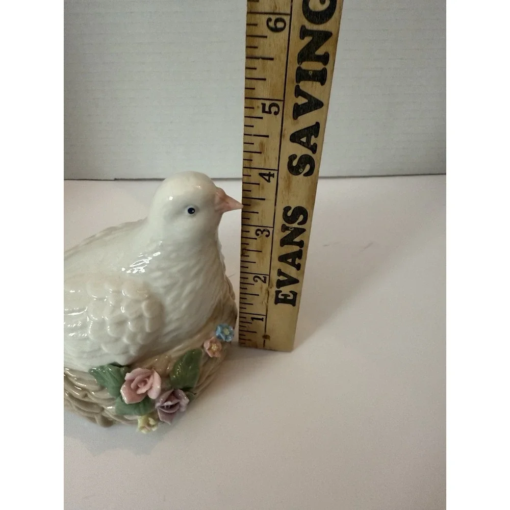 Vintage Heritage House Porcelain Bird Music Box Floral Grandma Cottage Core